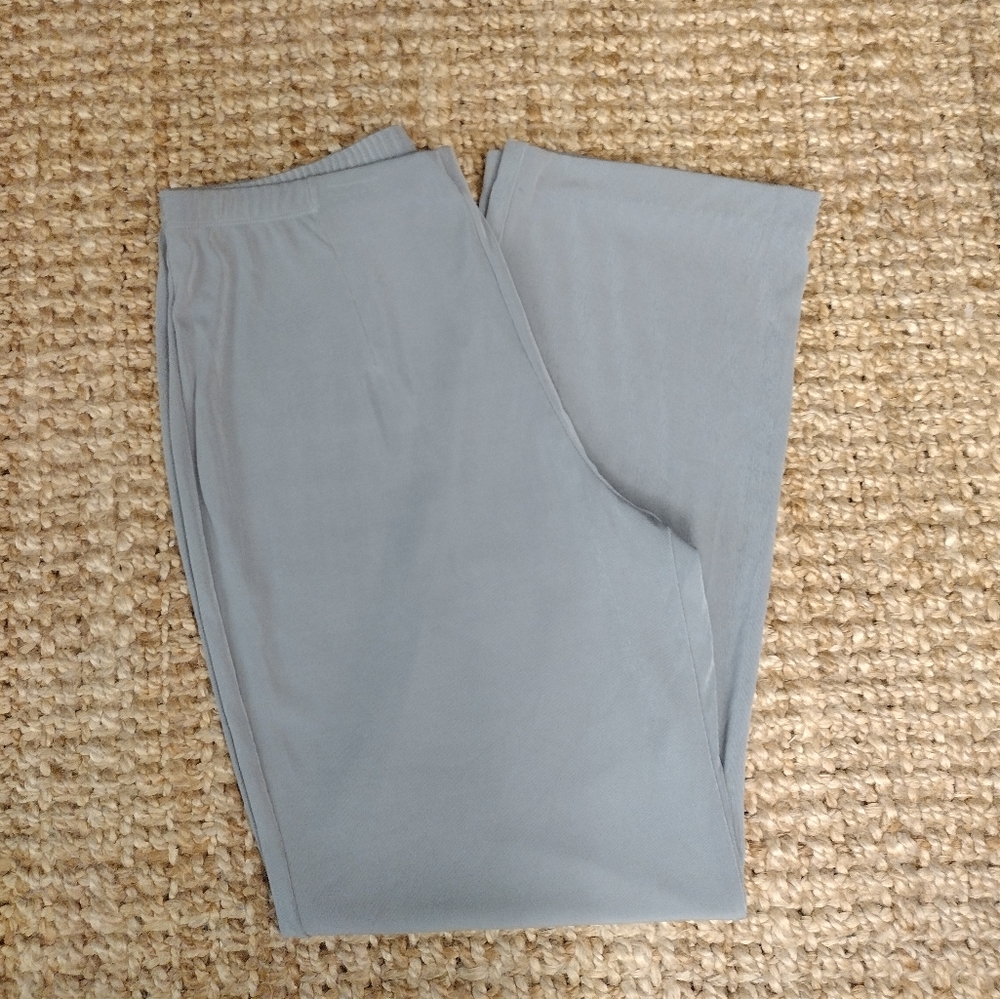 Chicos Easy Wear Slinky knit Travel Wrinkle free Pants